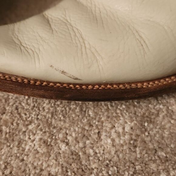 Dos De Oro Women's White Leather Western Boots w/ Gold Stitch Detailing Size 6 - Picture 9 of 14